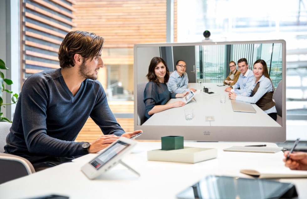 Họp trực tuyến thông qua hình thức phần mềm